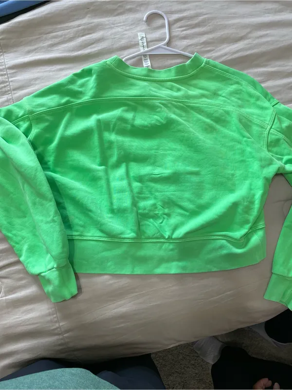 Women’s Lululemon cropped Crewneck Sweatshirt - Neon Green size 4 - Image 6