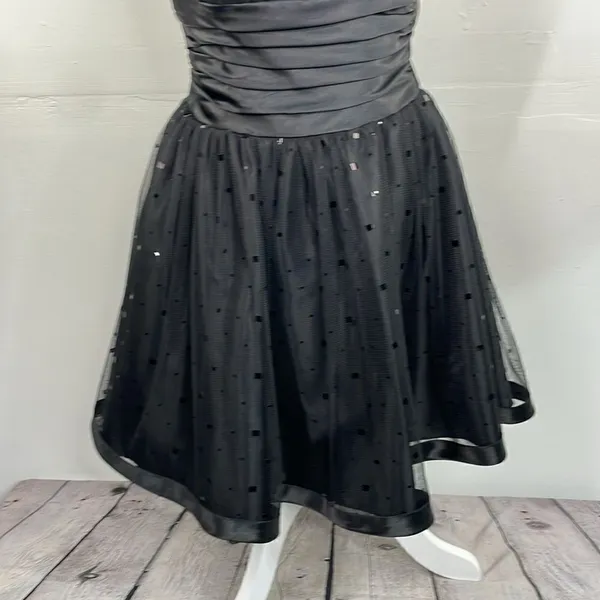 Jessica McClintock For Gunne Sax Black Strapless Netted Embellished Dress 3 - Image 4