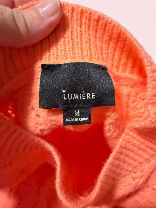 Lumiere Coral Cable Knit Scallop-Hem Sweater - Image 3