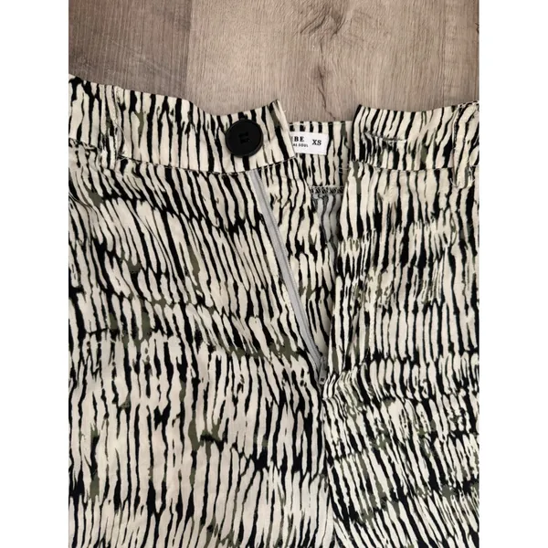 12th Tribe Patterned High-Waist Wide Leg Trouser Pants |‎ Size XS - Image 2