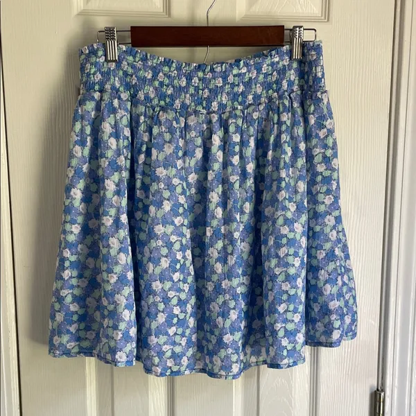 Old Navy Blue Floral Smocked Boho Cottagecore Coquette Mini Skirt - Image 4