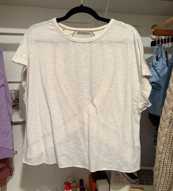 White key hole top Size M - Image 2