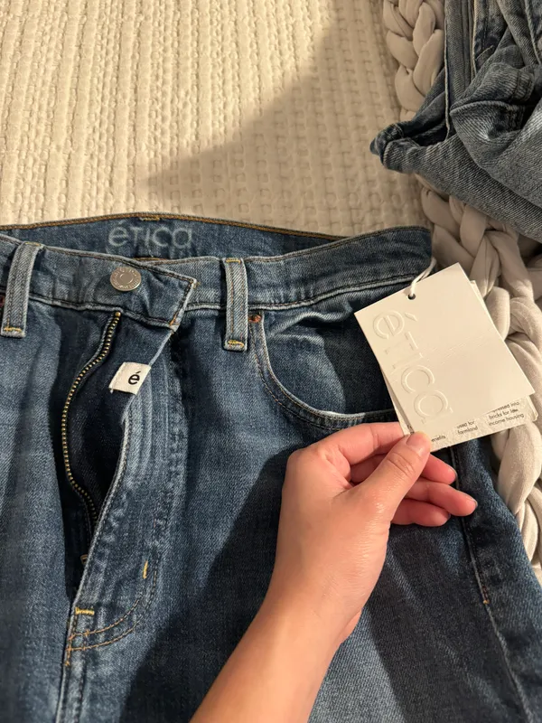 Jeans - Image 2
