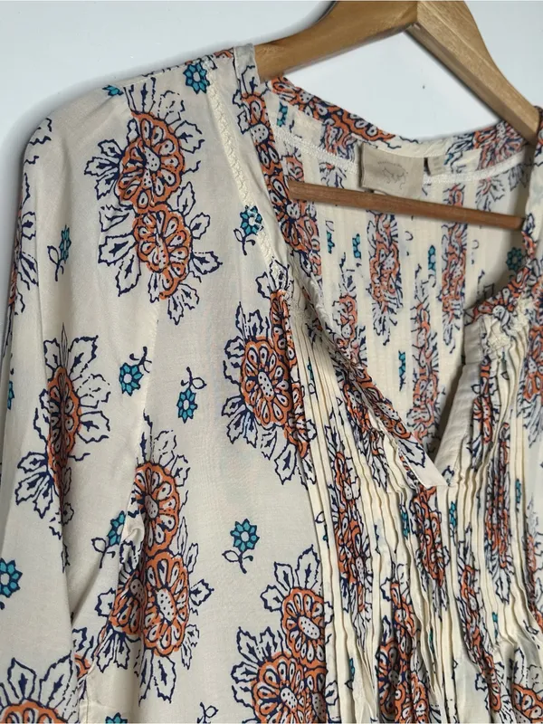 Vanessa Virginia Anthropologie Floral Pintuck Blouse Size 4 - Image 5