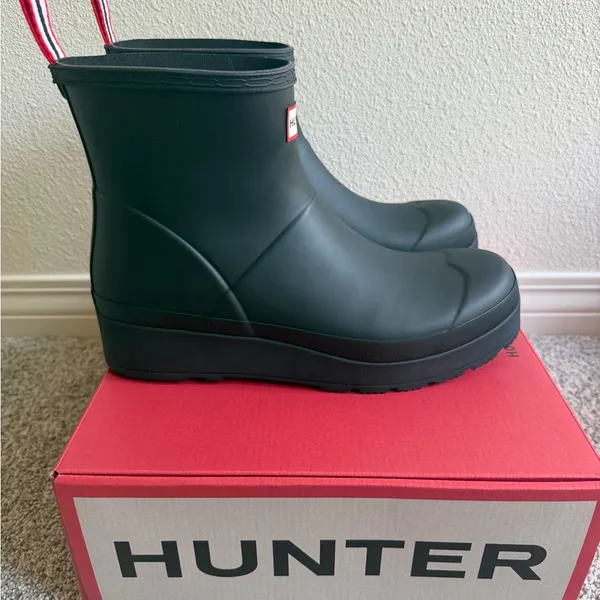 Hunter Play Black Matte Short Boots- Size 11 Brand new in box! - Image 2