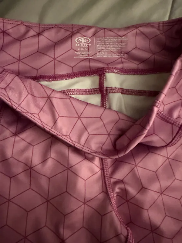 Athletic works shorts  - Image 2