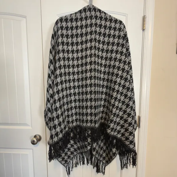 Houndstooth Fringe Poncho Wrap Open Front Shawl Black Grey Woven Cape Womens - Image 3