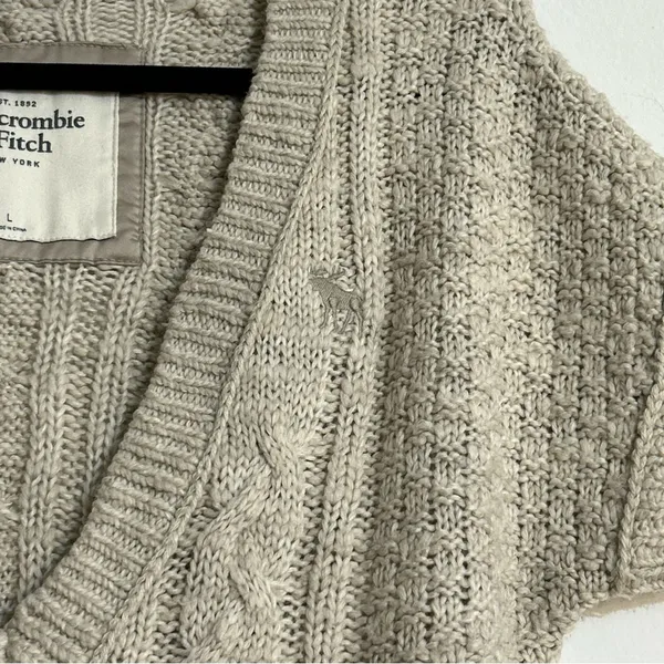 Abercrombie & Fitch Y2K Cable Knit Short Sleeve V-Neck Sweater Bella Preppy - Image 7