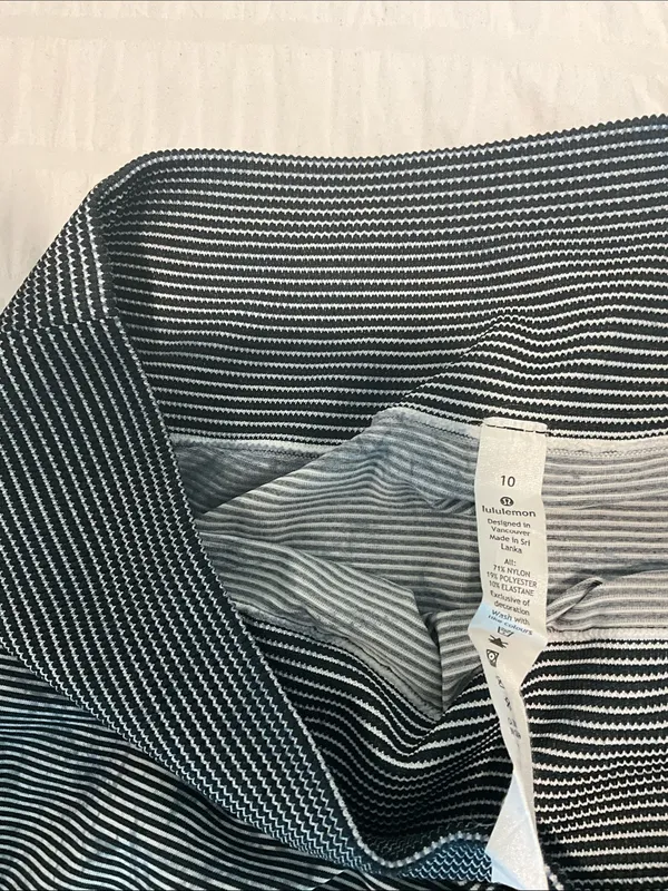 Lululemon - size 10 - Never worn - Image 3