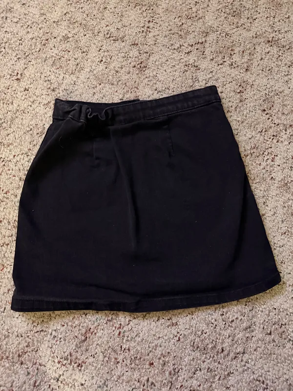 Old Navy Black Jean Skirt - Image 2