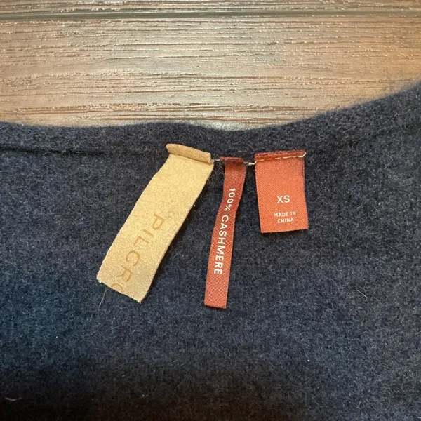Pilcro Navy Blue 100% Cashmere V-Neck Boxy Pullover Sweater XS Anthropologie - Image 2