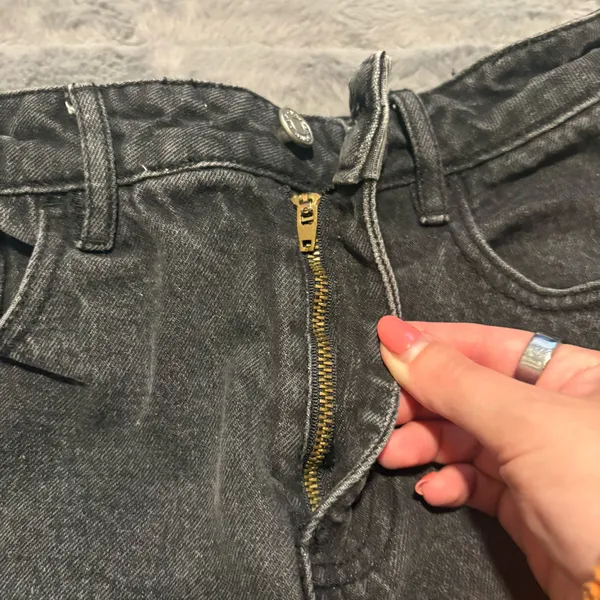 PacSun Black Denim Mom Short High Rise Size 25 - Image 8