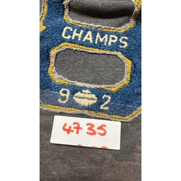 Abercrombie & Fitch Muscle Fit T-Shirt Gray Chenille Varsity Patch Size M - Image 7