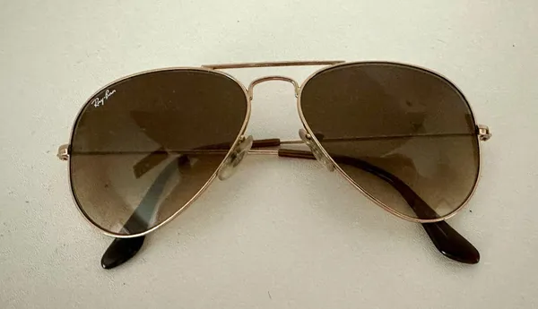 Ray-Ban Sunglasses Large Aviator Metal RB3025 Gold Frame - Image 5