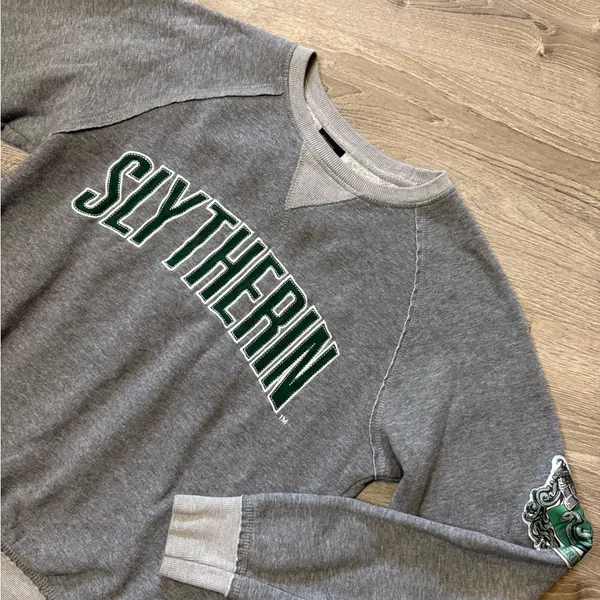 •HARRY POTTER• SLITHERIN SWEATSHIRT - Image 4