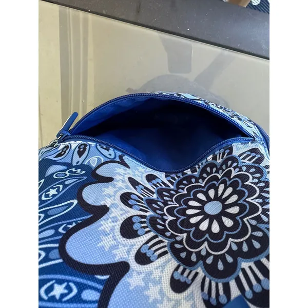 Vera Bradley Essential Sling Backpack Blue‎ Star Medallion EUC - Image 7