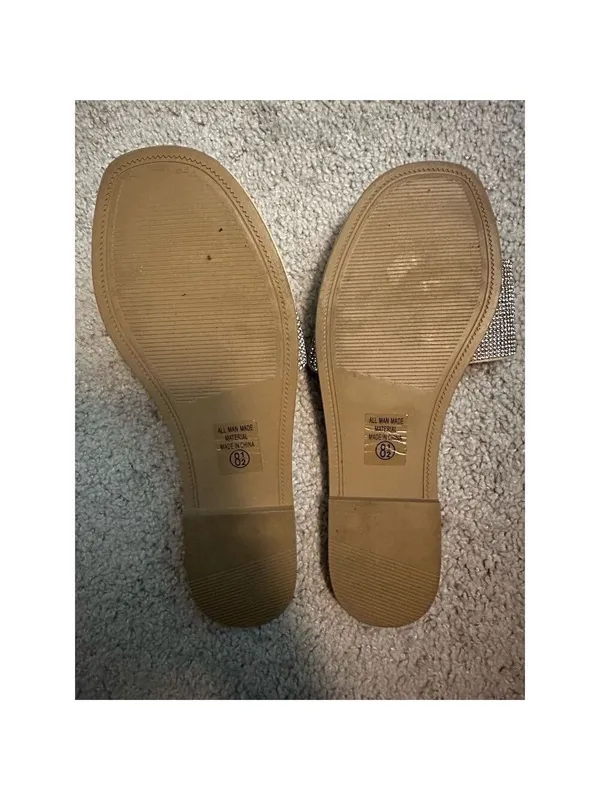 ☘️☘️☘️Women's Soda Rhinestone Slide Sandals Silver Size 8.5 Casual Flats☘️☘️☘️ - Image 2
