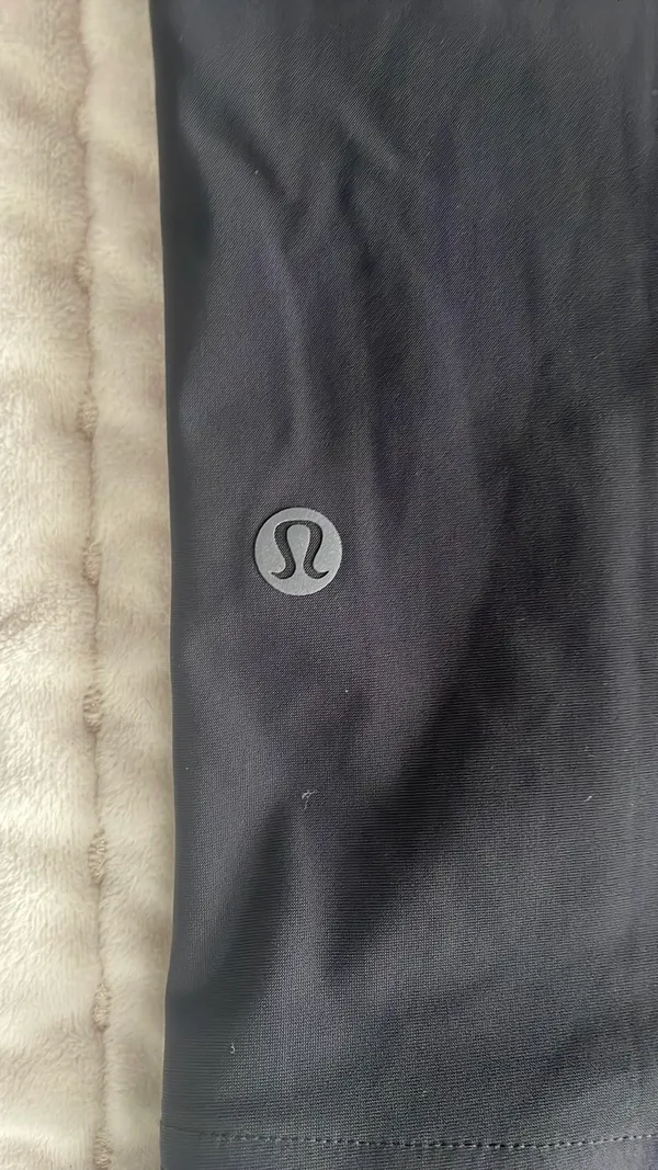Lululemon Vital Drive Long Sleeve size L men’s - Image 3