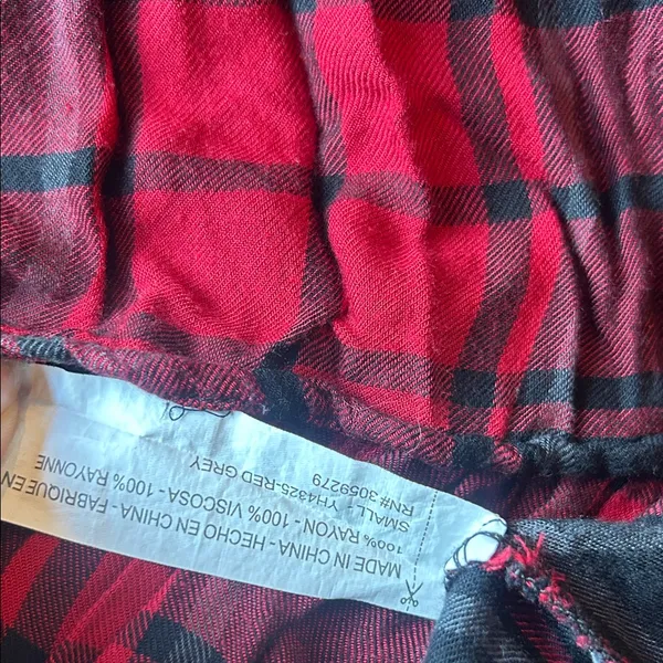 Thread & Supply Red Black Plaid Peplum LS Blouse Size Small - Image 6