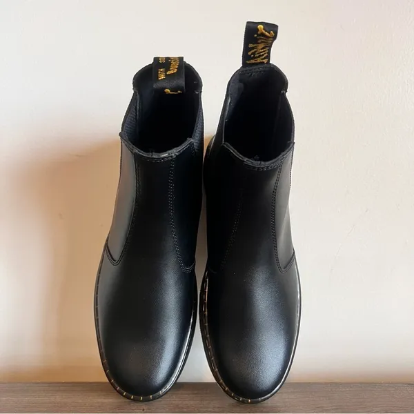 DR. MARTENS NEW Unisex Dorrian Pull On Boot Size 8 or 9 SKU#243236 - Image 6