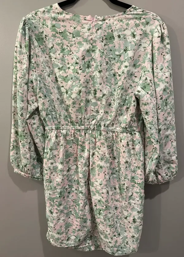 Entro Pink and Green Patterned Cinched Ruffle Detail Long Sleeve Dress - Image 5