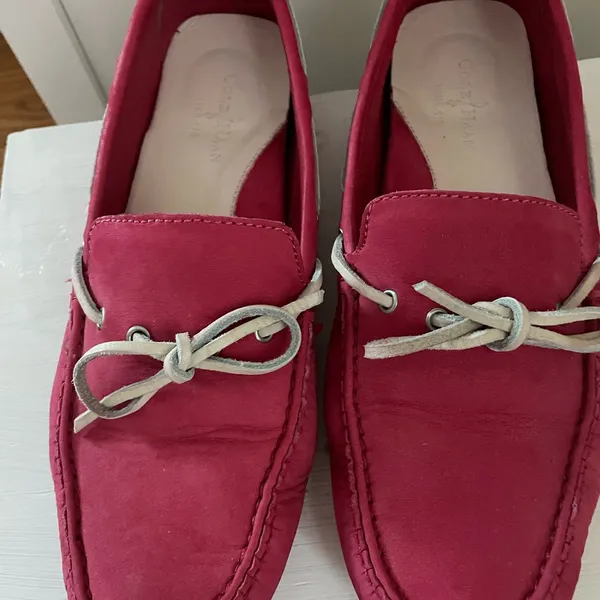 Cole Haan‎ Women's Pink Moccasins with Gray Laces - Image 2