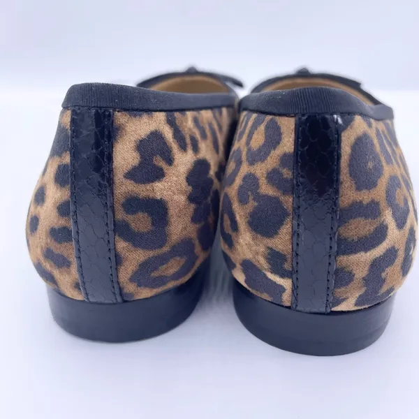 Marc Fisher Jodi ballet flats soft animal print fabric, leather cap toe Size 5 - Image 4