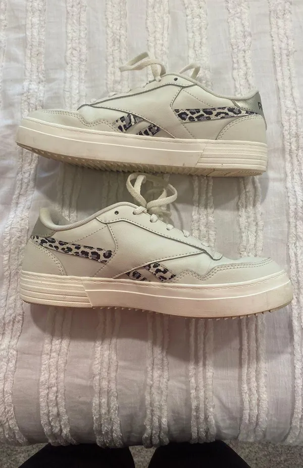 Reebok Sneakers - Image 4