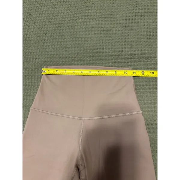 Lululemon Shorts Women’s Size 4 - Image 3
