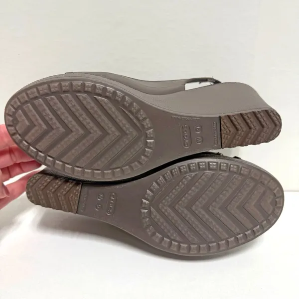 Crocs Farrah Wedge - Image 7