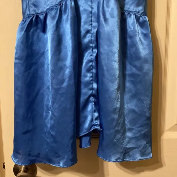 Vintage Kathryn blue silky skirted nightgown, size large - Image 6