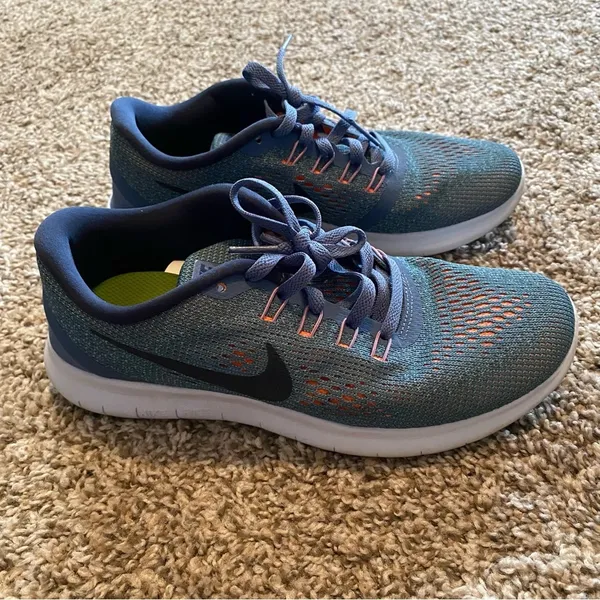 Nike Blue Running Sneakers Size 5.5 - Image 6