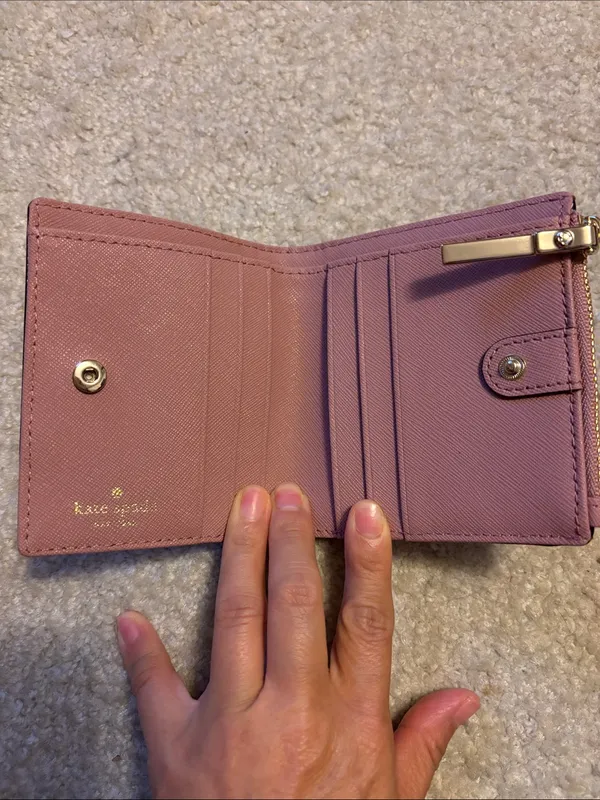 Kate Spade Cameron Street Adalyn wallet - Image 3
