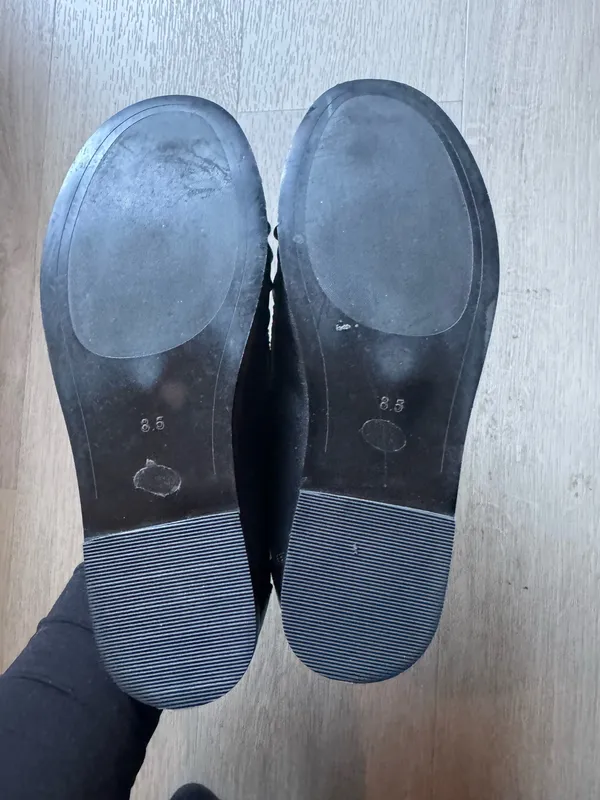Black loafers Size 8 - Image 3