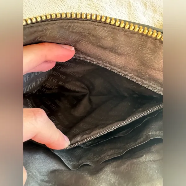 Steve Madden Black and Gold Crossbody Bag - Image 3