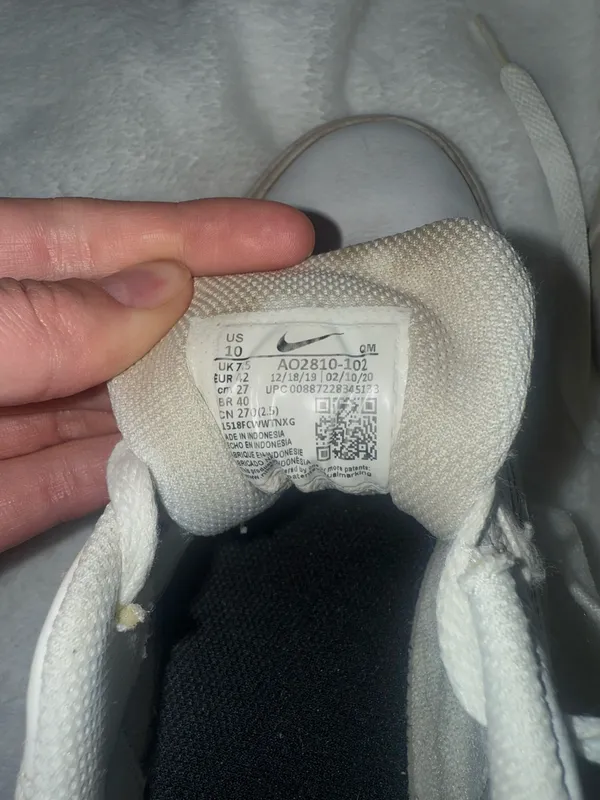 Nike shoes - Image 5