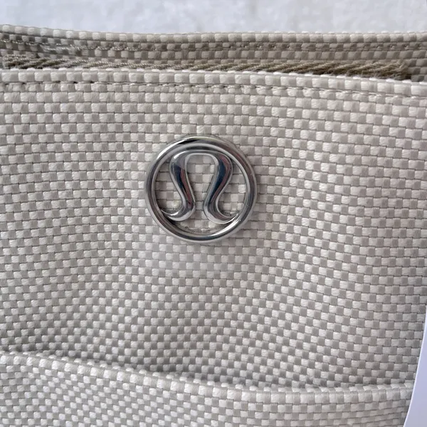 Lululemon Two-Tone Canvas Mini Tote Bag 4.5L - Image 3