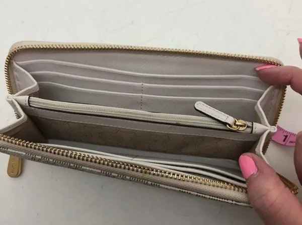 Michael Kors Signature crossbody vanilla purse - Image 8