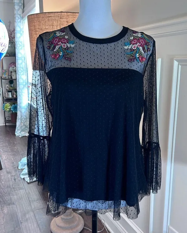 Maurice’s NWOT Swiss dot floral embroidered blouse - Image 2