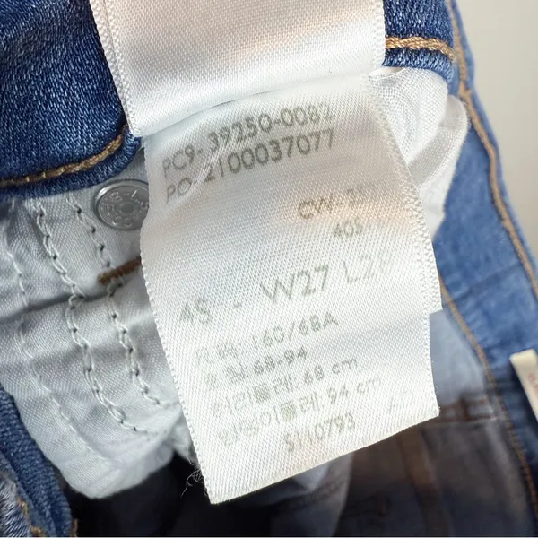 Levi’s Classic Straight Medium Wash Jeans Size 27‎ - Image 11