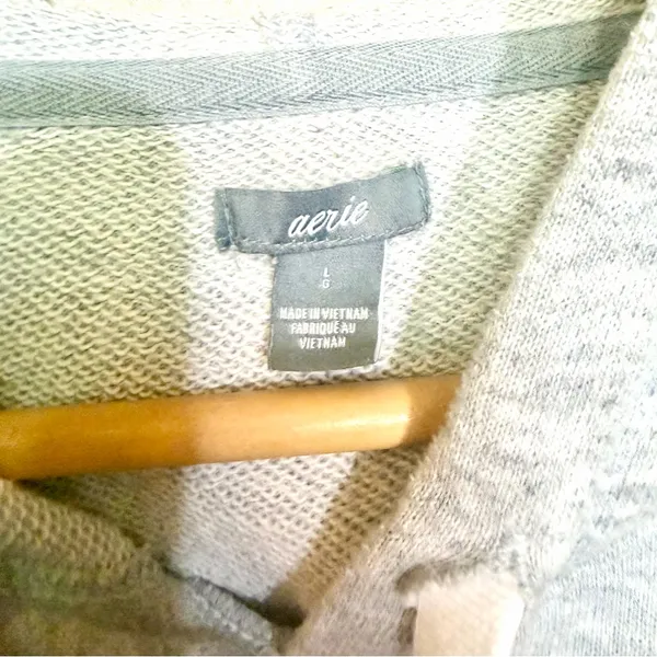 Aerie Heather Gray Knit Hoodie Sz L - Image 4