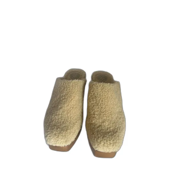 Vince Camuto Sherpa clogs size 7 - Image 2