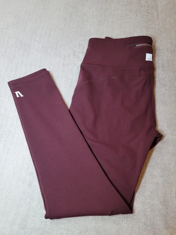 Vuori Pace High Rise Leggings Size Medium Burgundy Yoga Running Athletic - Image 15