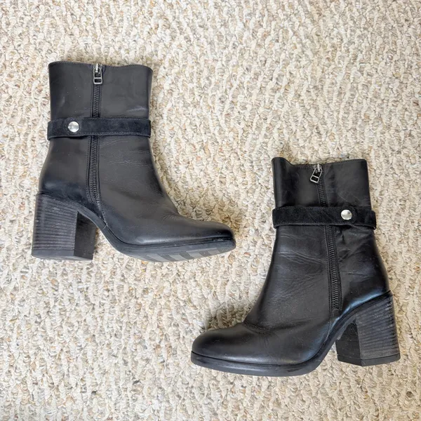 Coach and Four Black Leather Ankle Boots Made in Italy Block Heel Zipper Size 6M - Image 2