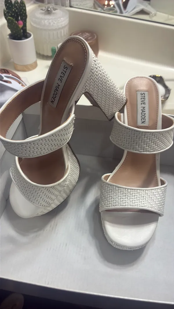 Steve Madden Stance white wedge - Image 2