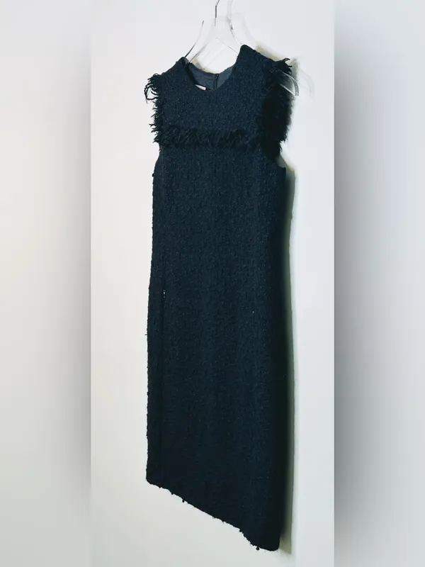 Akris Punto Black Wool Blend Boucle Tweed Sleeveless Dress - Image 4