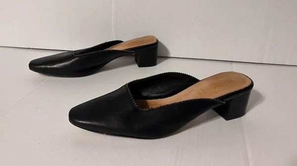 Mi.iM black leather slide mules block heel shoe fits size 9 - Image 2