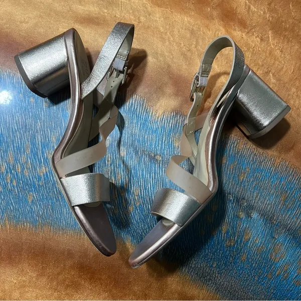 Naturalizer Arianna Strappy Rose Gold Block heels sandals size 6.5 - Image 3