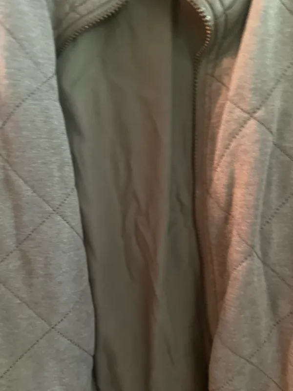 Bagatelle Oversized Quilted Jacket size medium - Image 5