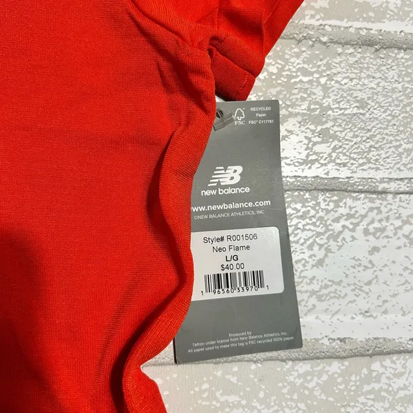 New Balance Women's Cropped T-Shirt - Image 7